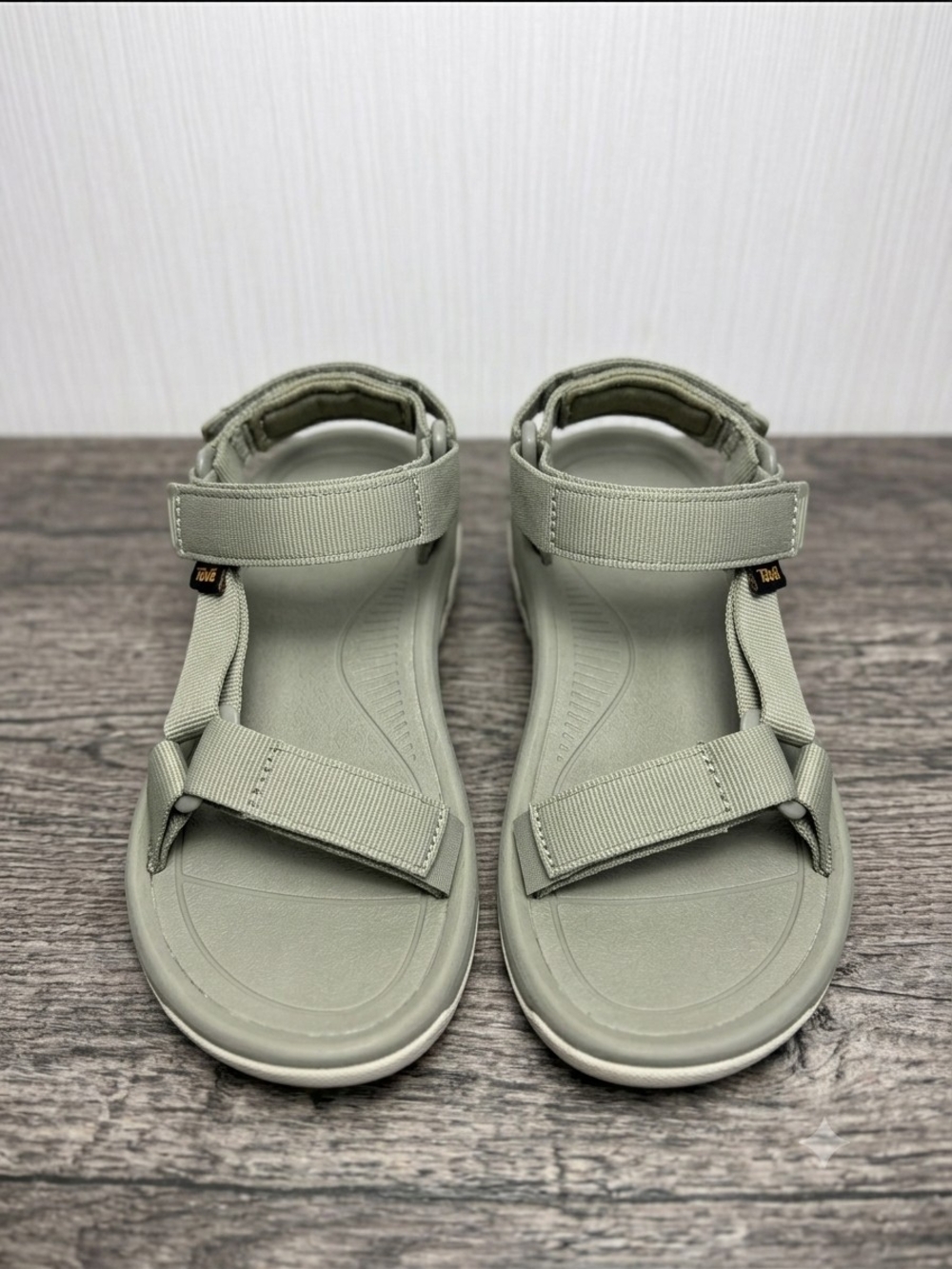 Teva Women’s Hurricane XLT2 Sandals in Sage Green/Olive Green - Picture 2 of 2